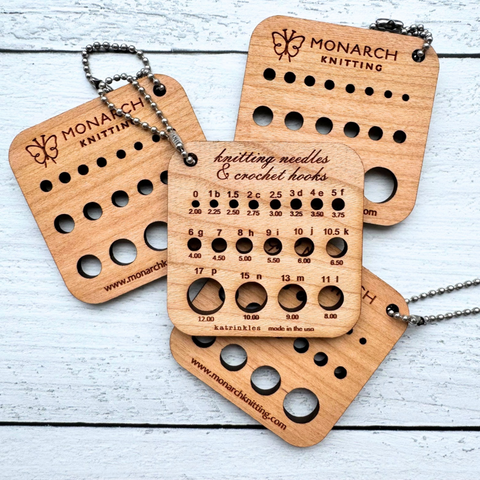 Knitting Needles and Crochet Hooks Gauge Mini Tool