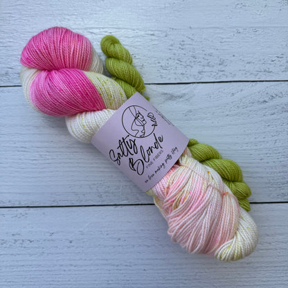 Salty Blonde Fiber 2-ply Sock Set